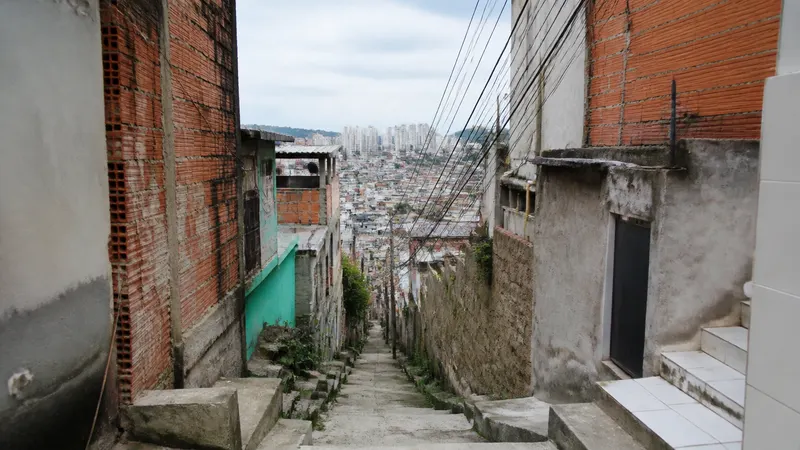 Adolescente de 17 anos morre baleado por PM de folga no Alto Vera Cruz