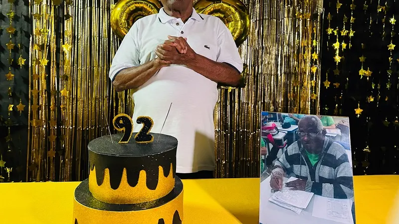 Aluno da EJA comemora 92 anos em escola municipal da Pampulha