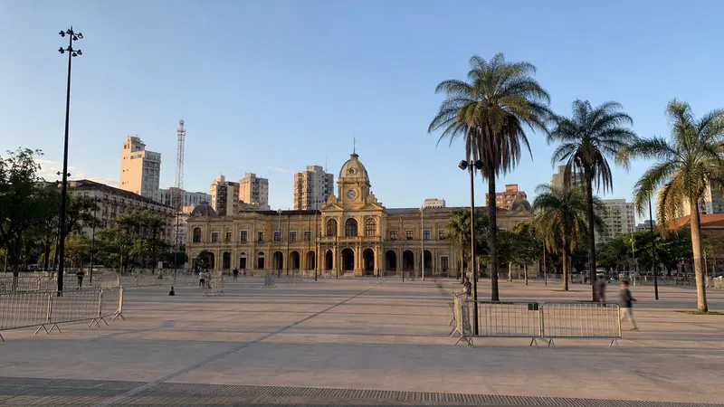 Aniversário de BH tem shows gratuitos de Seu Jorge e Enaldinho na Praça da Estação