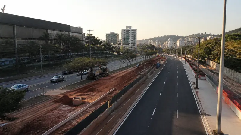 Avenida Cristiano Machado ganha faixa de trânsito e ciclovia na Região Norte