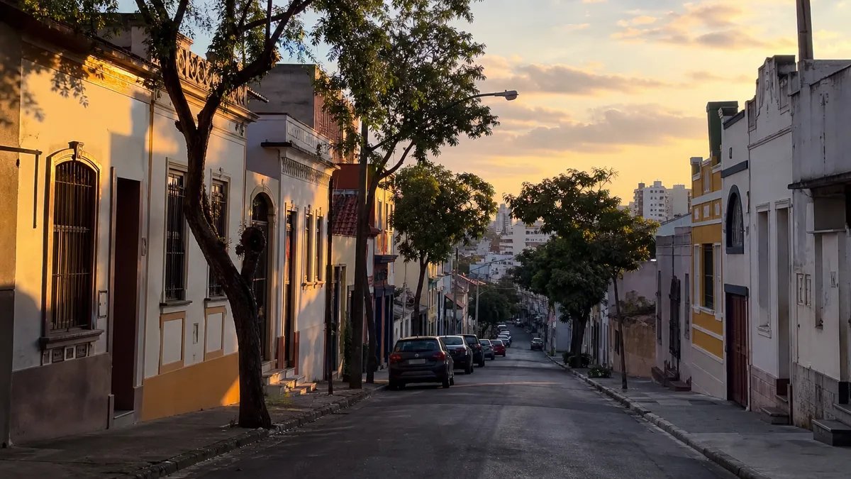 Imagem ilustrativa de uma rua de Carlos Prates, Belo Horizonte