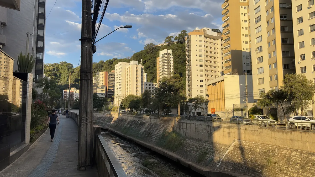Imagem ilustrativa de uma rua de Paraíso, Belo Horizonte