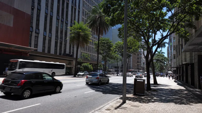 Alerta de onda de calor para a região de BH nesta segunda-feira (28)