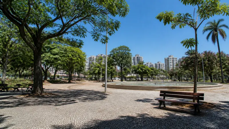BH tem calor de até 33°C neste sábado e previsão de 34°C no domingo