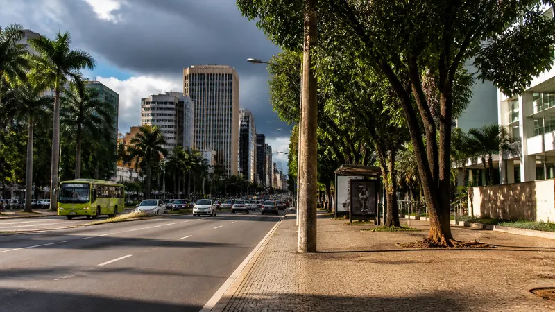BH tem maior temperatura de 2026 e entra em alerta para chuva com raios