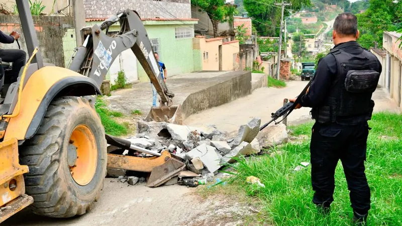 Câmara de BH aprova em 1º turno multa de R$ 5 mil para barricadas em vias públicas