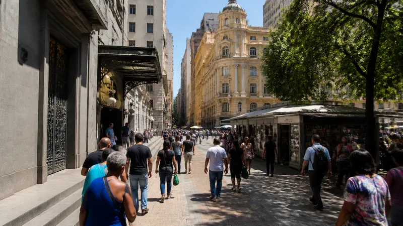Campanha eleitoral movimenta BH nesta terça com agendas de candidatos