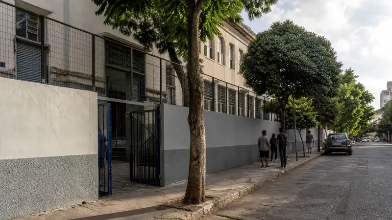 Cármen Lúcia vota no Centro-Sul de BH no primeiro turno das Eleições 2026