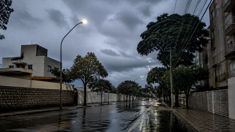 Chuva em outubro supera média histórica em todas as 10 regionais de BH