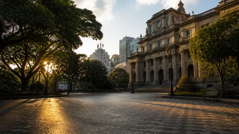 Cleitinho lidera disputa pelo governo de Minas; Simões, Patrus e Kalil empatam tecnicamente