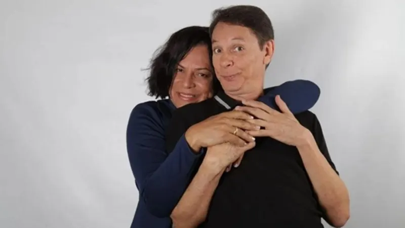 Comédia "Aperte o play e só… ria" chega ao Teatro Francisco Nunes neste sábado