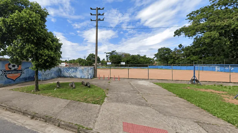Comissão da Câmara de BH aprova pedidos de informação sobre obras em campos e pista de caminhada