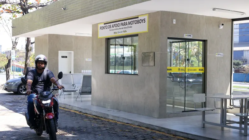 Comissão da Câmara de BH cobra dados sobre pontos de apoio a motociclistas de aplicativo