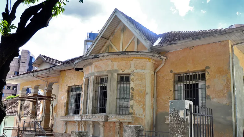 Comissão emite parecer contra renovação de direito de construir para imóveis tombados em BH