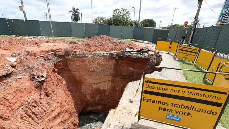 Comissão pede detalhes de acordo de R$ 300 milhões para recuperar ruas danificadas pela Copasa