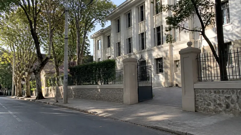 Dilma Rousseff vota no Colégio Santa Marcelina, na Pampulha, em BH