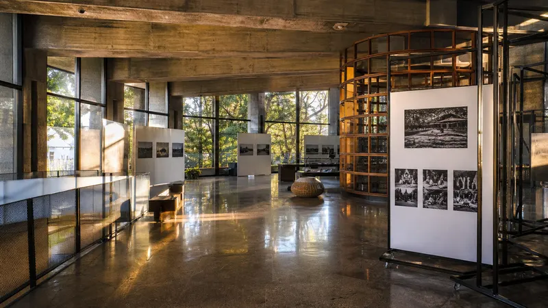 Exposição sobre 80 anos do Sesc abre no Sesc Tupinambás, em BH