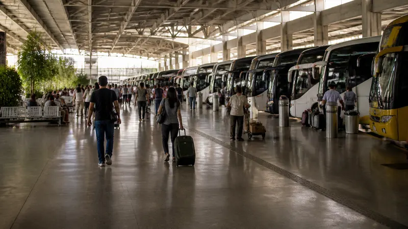Feriado de Aparecida deve movimentar rodoviária e aeroporto de BH