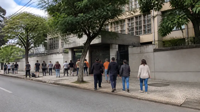 Homem de 63 anos morre após passar mal ao deixar local de votação em BH