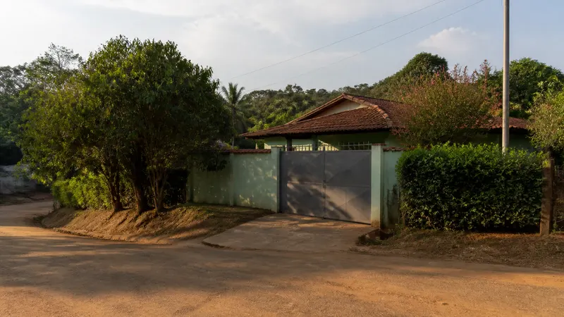 Idosa de 84 anos morre durante assalto a casa em Pedralva; três suspeitos são presos