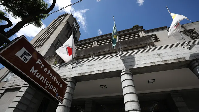 Lei 12.143 reorganiza secretarias da PBH e cria subprefeituras a partir de 1º de outubro