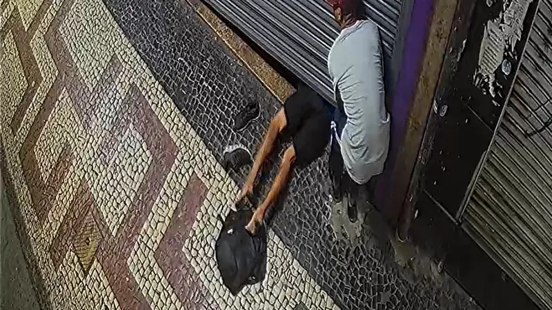Lojas vizinhas são arrombadas em sequência na rua Caetés, no Centro de BH