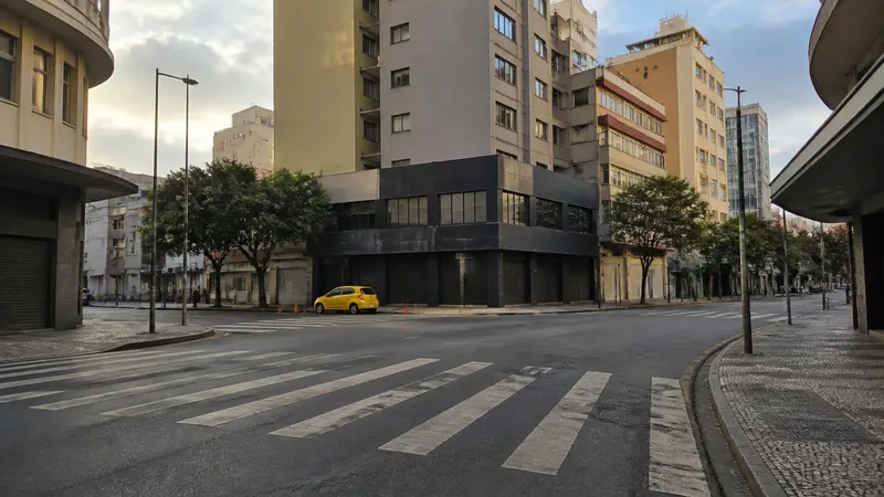 Motorista atropela manifestante em ato pró-Lula no Centro de BH