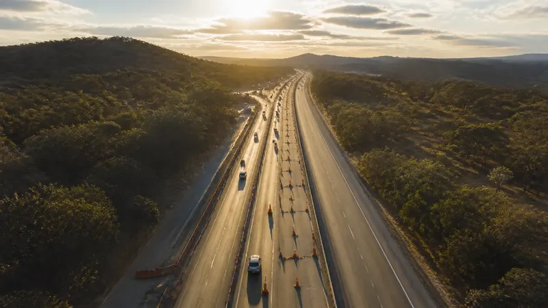 Obras na BR-040 alteram trânsito entre BH e Juiz de Fora; veja trechos