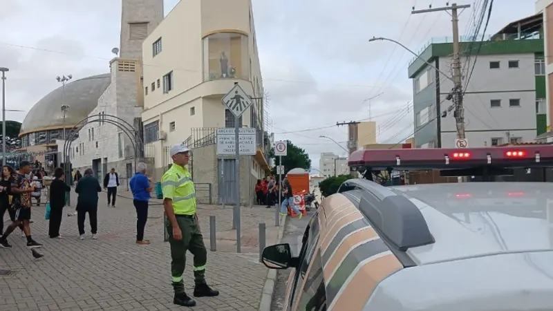 Operação de trânsito altera ruas e desvia ônibus no entorno do Santuário São Judas Tadeu, no Bairro da Graça