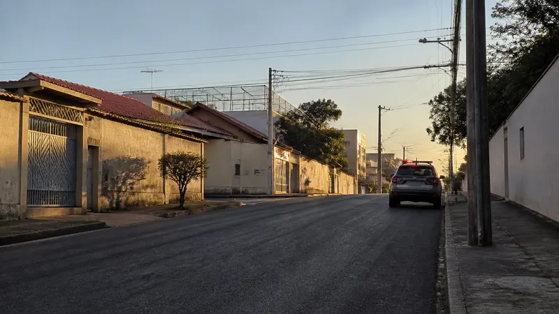 Padre cai de viatura da Guarda Municipal durante carreata em Venda Nova