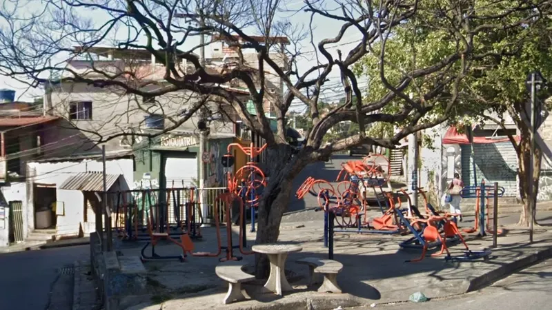 PBH revitaliza Praça Fabiano Floriano Menezes, no Novo Aarão Reis