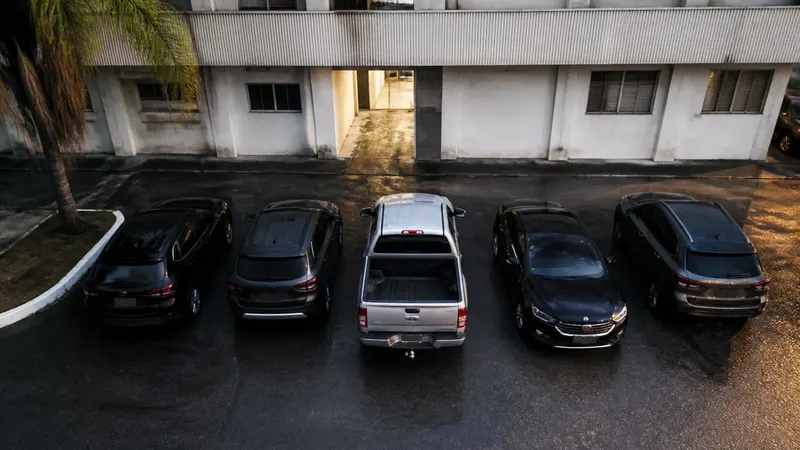 PM prende dois suspeitos de integrar quadrilha de furto de Hilux no Barreiro