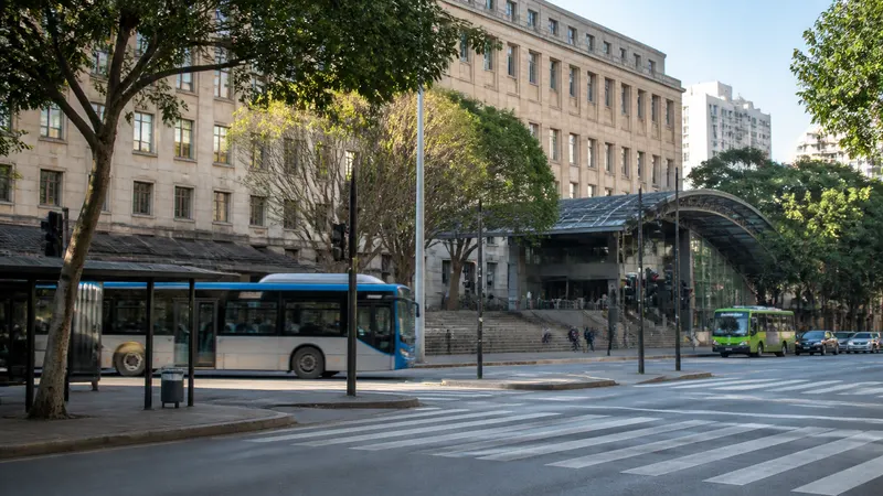 Segundo turno em BH tem ônibus e metrô gratuitos e reforço de 4 mil viagens