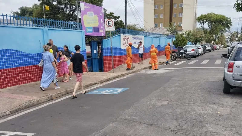 SLU mobiliza 54 garis para limpeza de BH no domingo de eleição