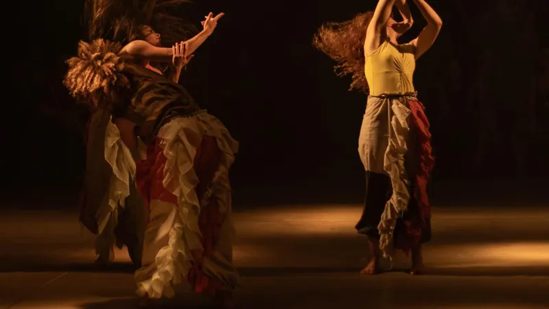 Teatro Raul Belém Machado recebe dança com autodescrição para pessoas com deficiência visual