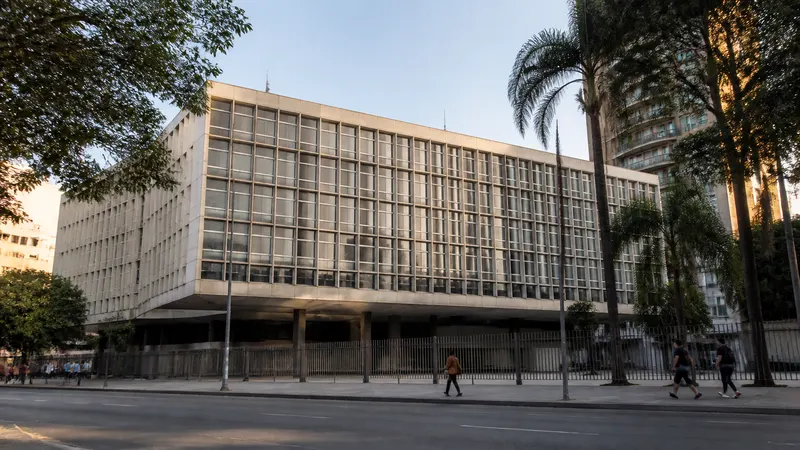 TJMG absolve síndico e condomínio do Edifício JK de crimes ambientais