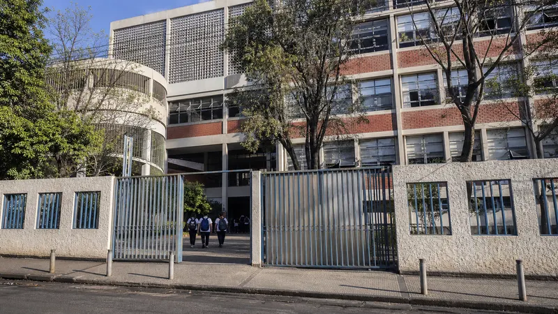 TJMG leva juiz e liderança indígena a escola do Barro Preto