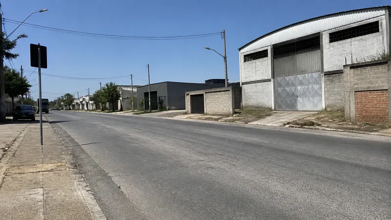 Trabalhador de 50 anos morre atropelado por empilhadeira em Santa Luzia