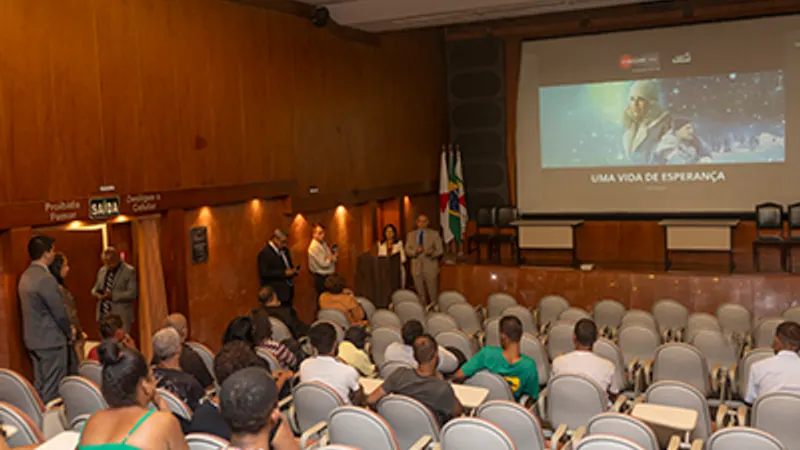 Tribunal de Justiça exibe filme para pessoas em situação de rua em BH